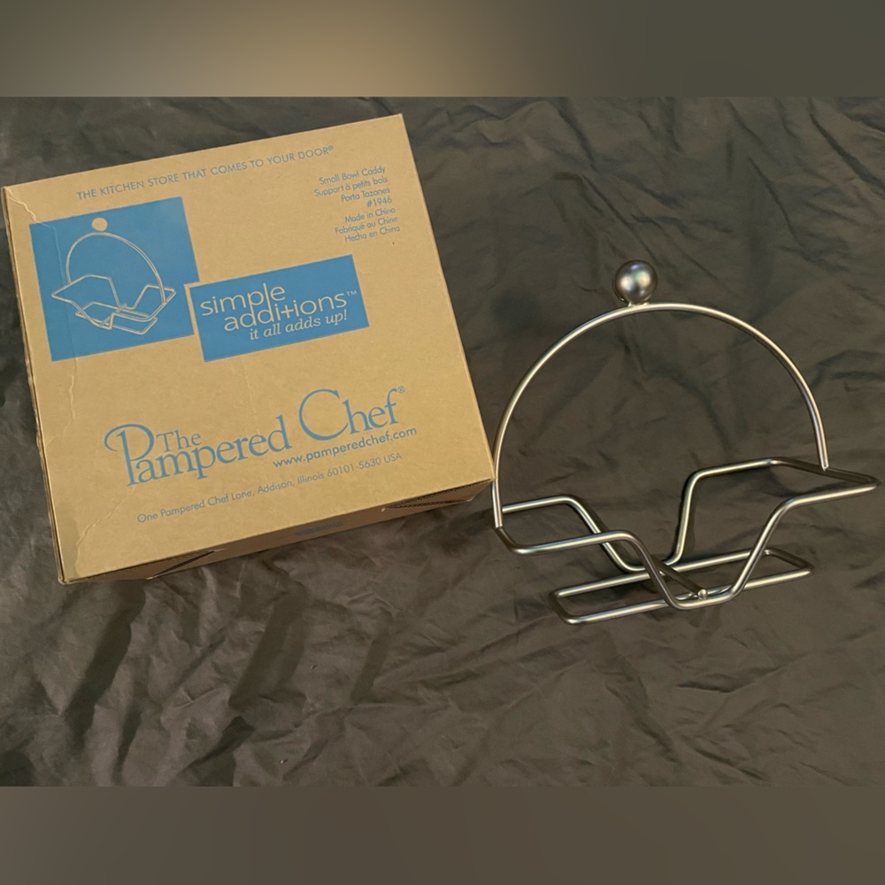 Pampered Chef Small Bowl Caddy